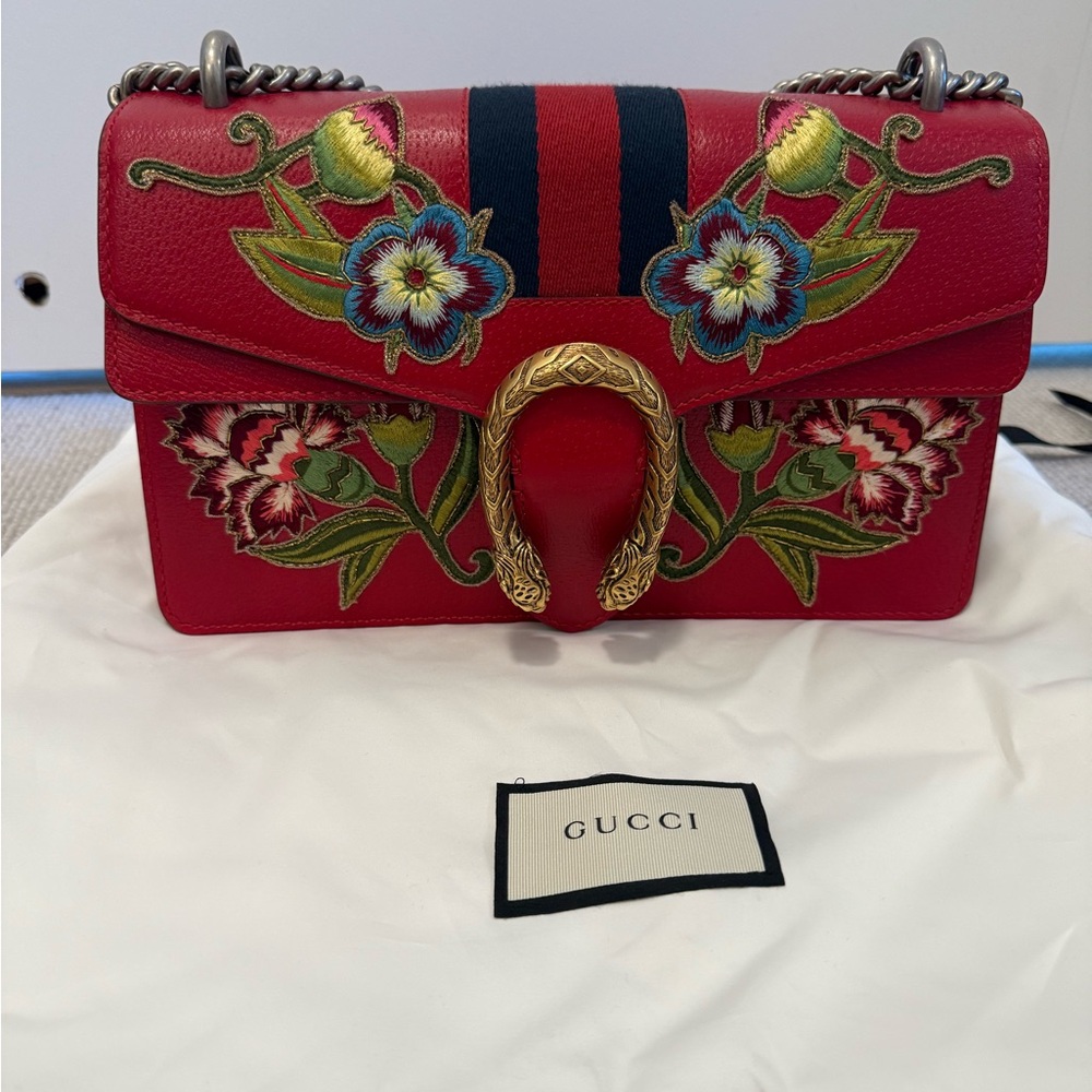 Gucci Red Floral Embroidered Shoulder Bag